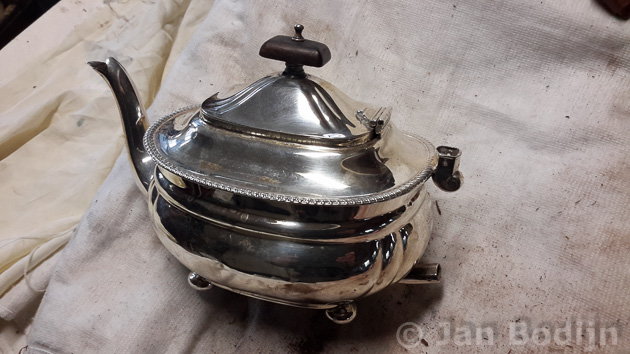 Zilveren Theepot 01